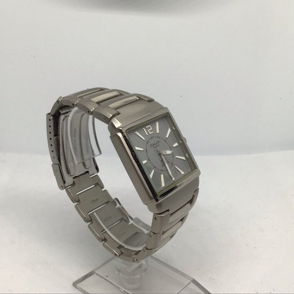 OMAX Crystal Quartz Men's Watch DBA193 Square Gray Dial Silver-Tone - Picture 10 of 15